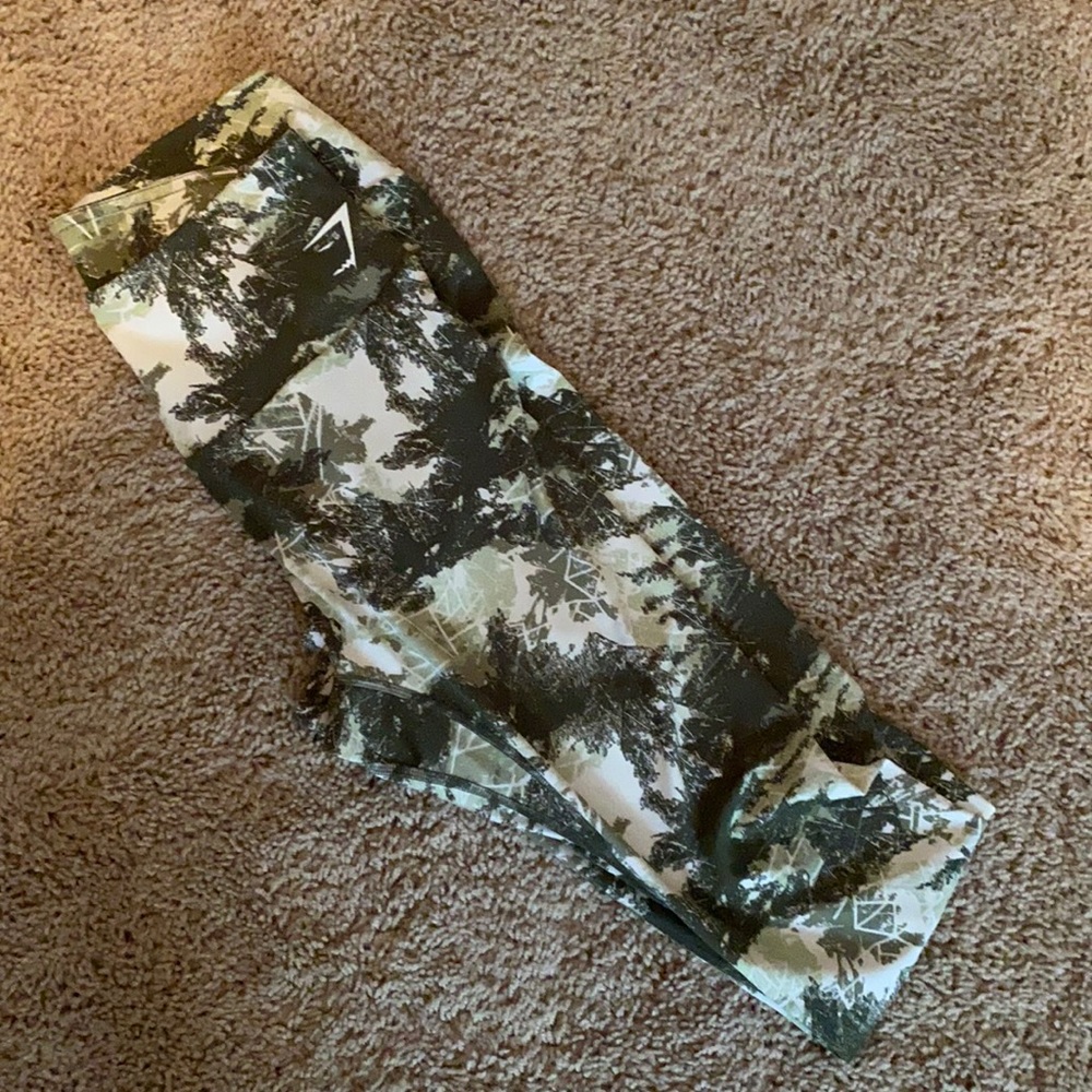 Gym shark yoga legging.